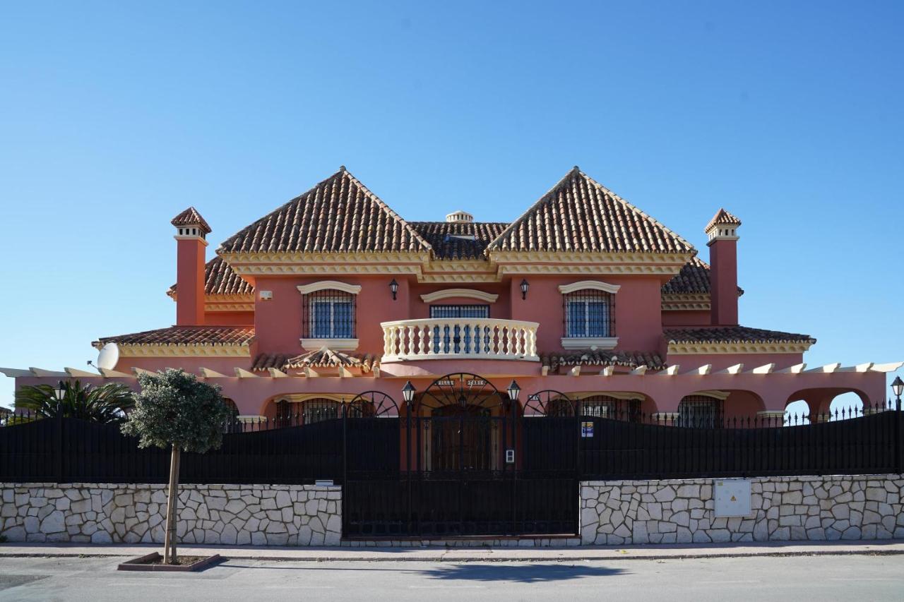Tess Villa Cari Alhaurín de la Torre Екстериор снимка